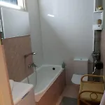 Feidum Quarters Flat Apartment